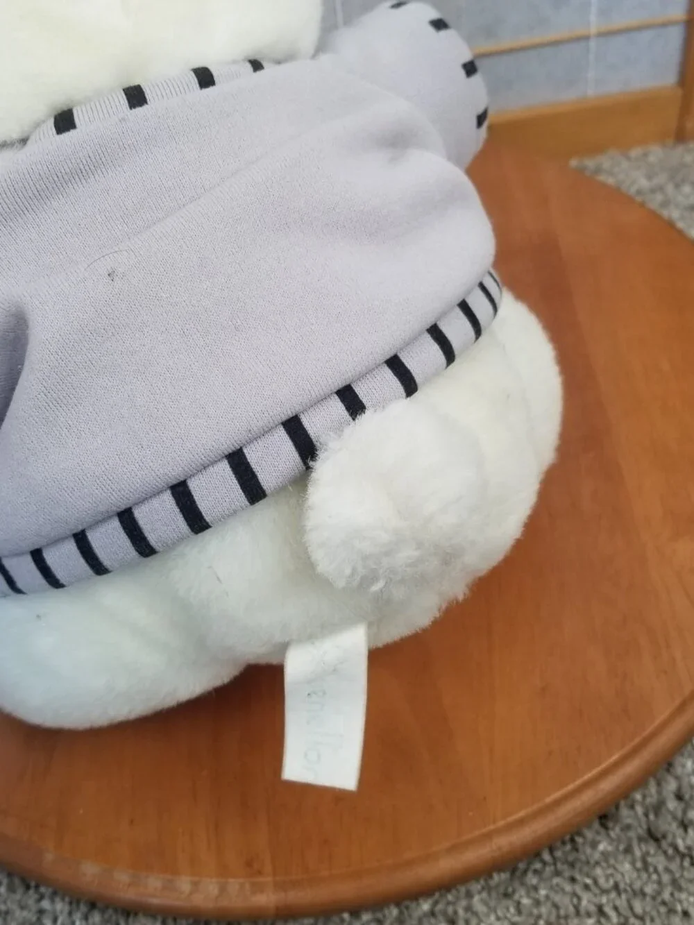 Benetton White Bear in Sweater 10